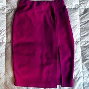 Chic Magenta Pencil Skirt